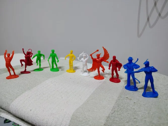 Super Heróis antigos miniatura 
