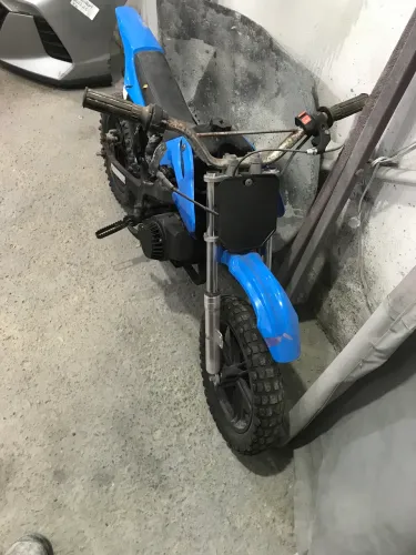 Mini moto para trilha não está pegando mas só fazer a manutenção que pega na hora