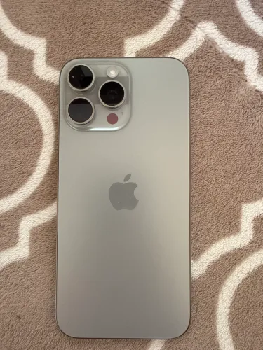 iPhone 16 Pro Max