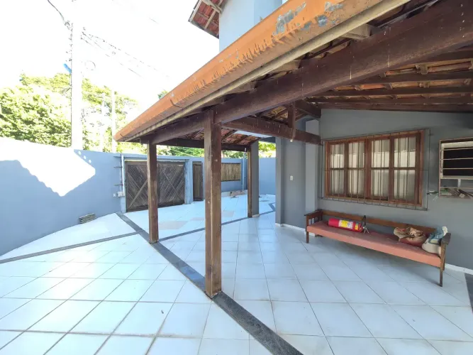 Casa com perfil para empresa em ponto comercial