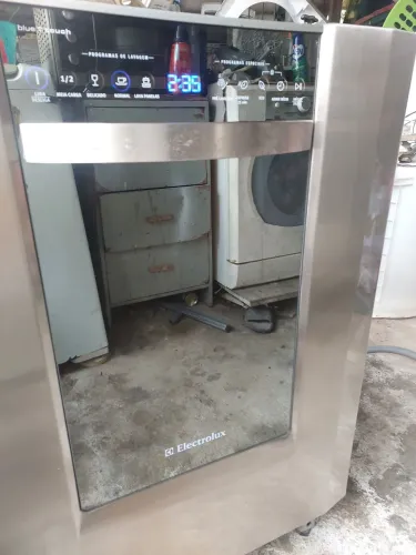 Lava louças electrolux Blue touch-screen 9 serviços