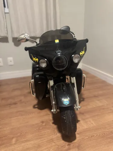 Moto elétrica para criança