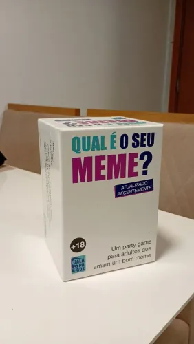 Jogo "Qual é o seu meme"?
