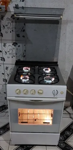 Ótimo fogão Brastemp 4 bocas ACENDIMENTO MANUAL