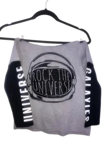 Tamanho 6 anos, blusa de manga comprida com capuz