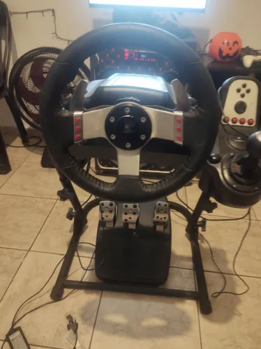 Volante Logitech G27 Completo com Cockpit