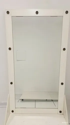 Estrutura de espelho camarim