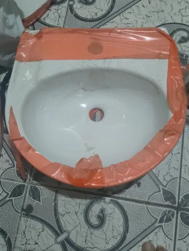 Pia  pra banheiro 47x42 5 cm com coluna 