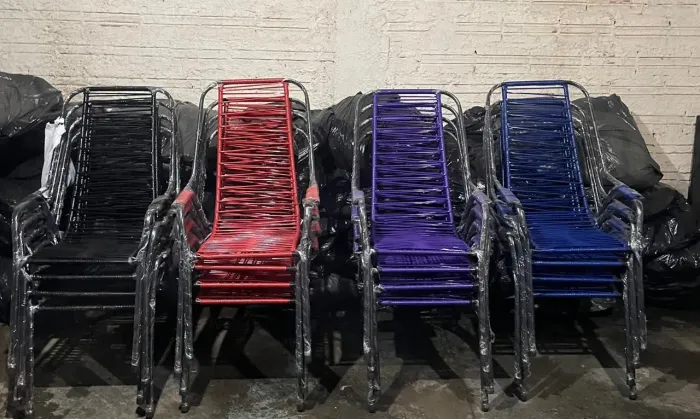 Vendo cadeiras de fibra de pvc