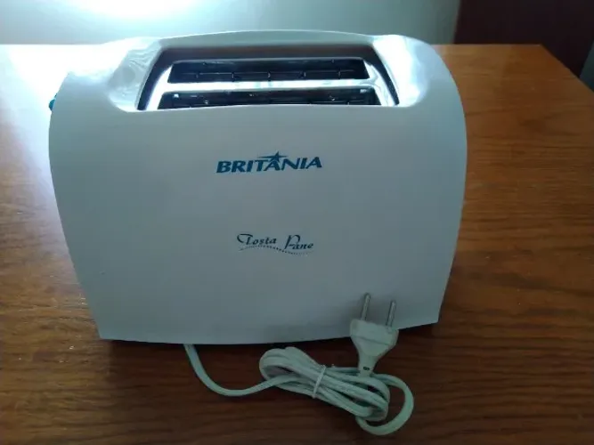 TORRADEIRA BRITANIA TOSTA PANE