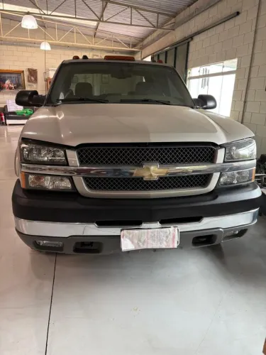 SILVERADO KM3500 V8