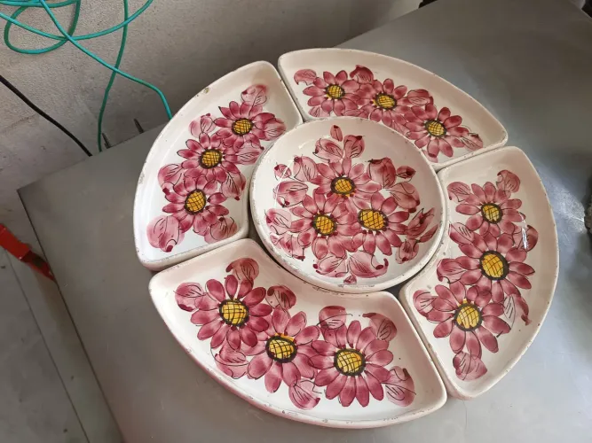 Petisqueira em porcelana pintada