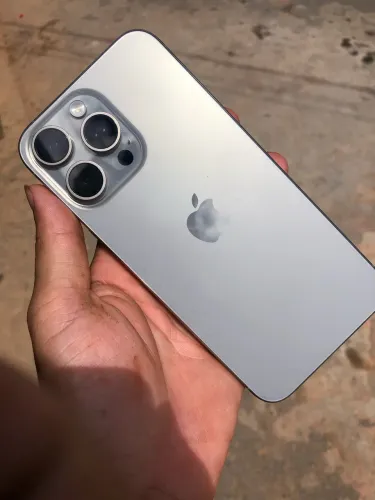 iPhone 15 pro max 256 natural titânio 