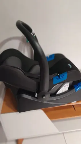 Bebê conforto com base para carro 