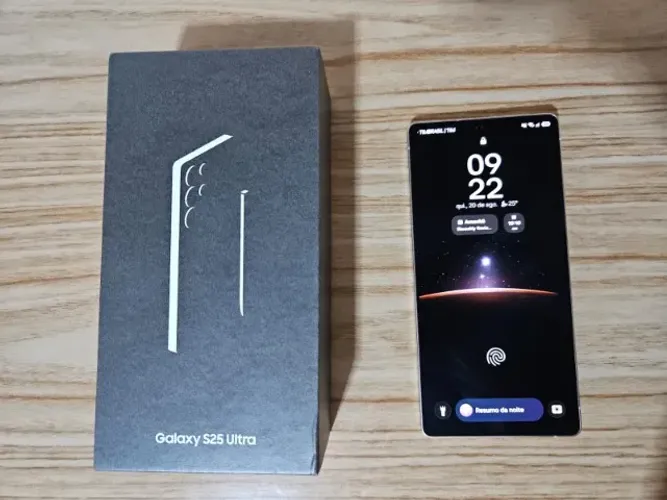 Samsung Galaxy S25 Ultra 5G, 256GB, Titanium Black (Usado)