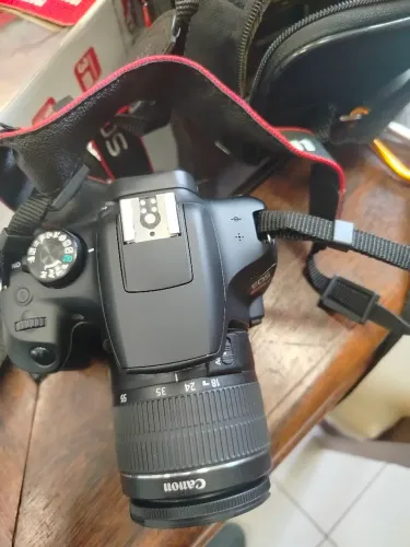 Canon T6 kit menos de 1k cliks