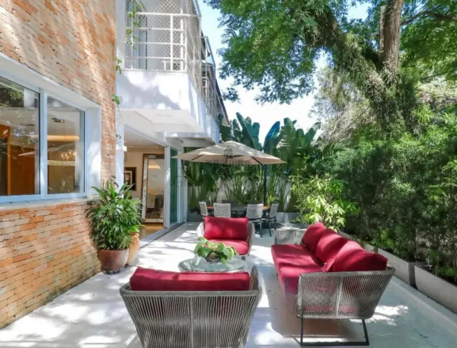 Casa em Condomínio à Venda - Alto de Pinheiros - 4 Quartos (suítes).