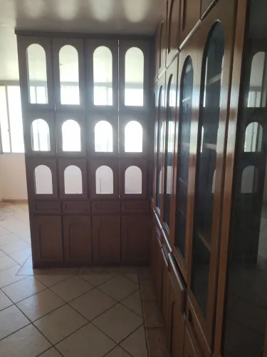 Móveis antigos em ótimo estado 