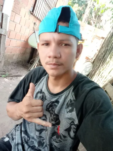 Sou ajudante de pedreiro 