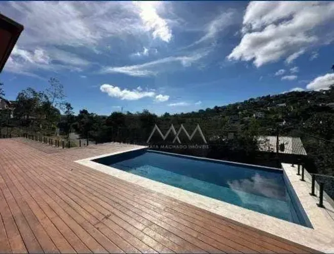 Casa à Venda no Condomínio Bosque da Ribeira | 425 m² - 4 quartos.