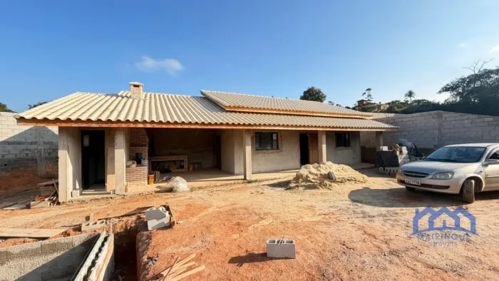 Chácara com 3 Quartos e 3 banheiros à Venda, 1.000 m² por R$ 900.000 Cód. ch2737