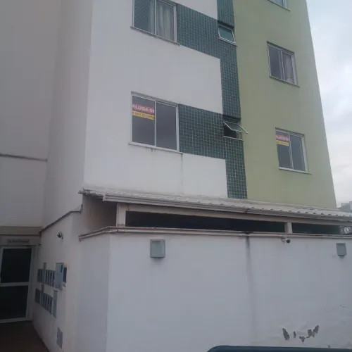Alugo apartamento