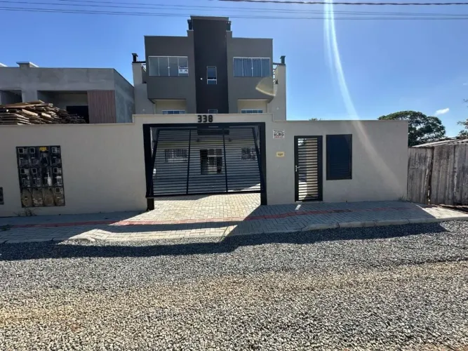 Apartamento com 2 dormitórios sendo uma suíte para locação anual no bairro Itajuba em Barr