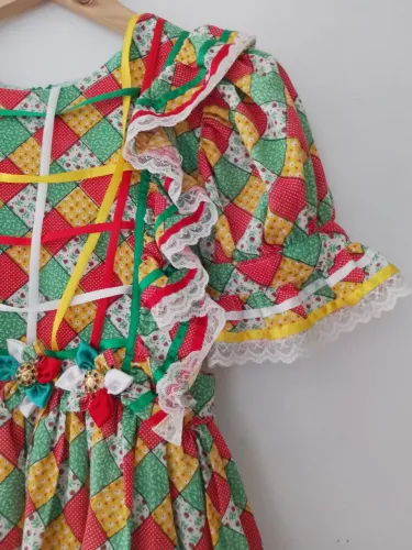 Vestido Caipira Infantil - veste de 7 a 10 anos