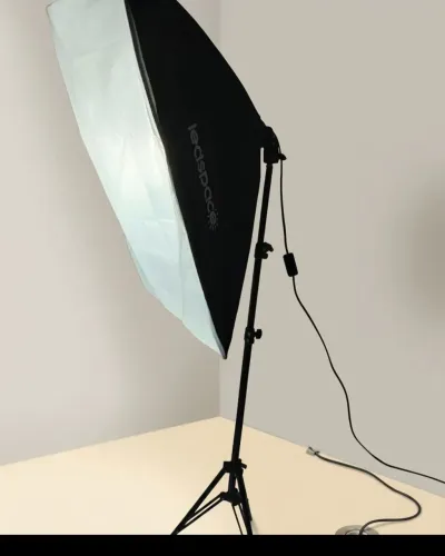 Softbox Ledspace 60x60 com tripé 2m lamp 40w. Novo! 