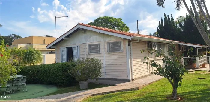 Casa com 3 quartos à venda em Condomínio flamboyant-b - SP