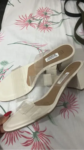 Roupas e acessórios