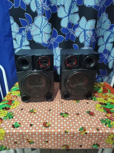 Caixa de som acústica LG Funcionando tudo