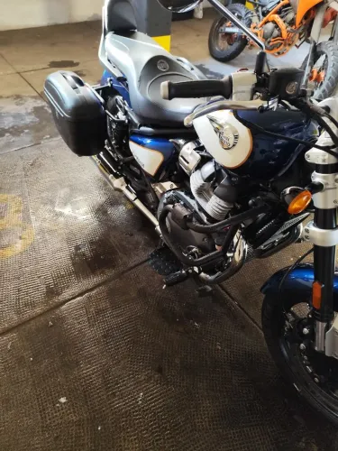 Motocicleta impecável Top de linha, único dono na garantia de fábrica.