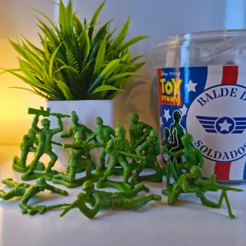 Action Figure Soldadinhos - Toy Story | Disney Pixar® | Balde de Soldados | Colecionável