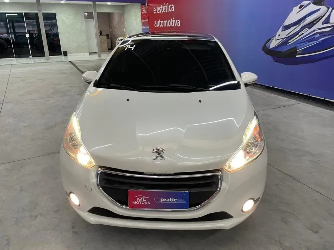 Peugeot 208 Griffe 1.6 Flex 16V 5P Aut. 2014