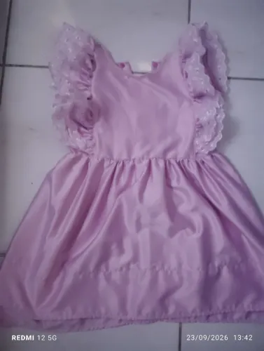 Vestido rosa infantil