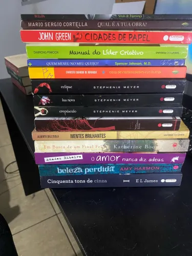 Combo de livros variados
