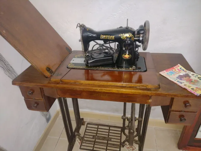 Vendo máquina de costura
