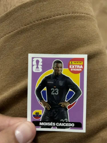 Figurinha da copa 2026 roxa Moisés Caicedo