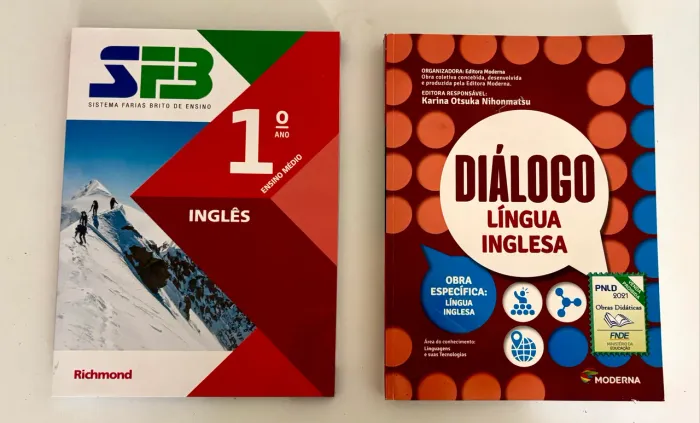 Livros de inglês SFB e PNLD