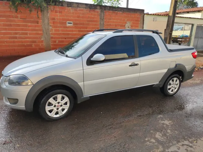 Fiat Strada Trekking 1.6 16V Flex CD 2015