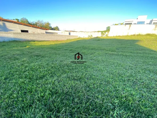 Terreno c/ área de 756,68m² no Condomínio Colonial Village II em Pindamonhangaba