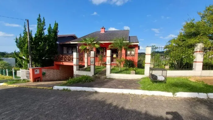 Casa com 4 dormitórios mobiliada no Condomínio Cantegril