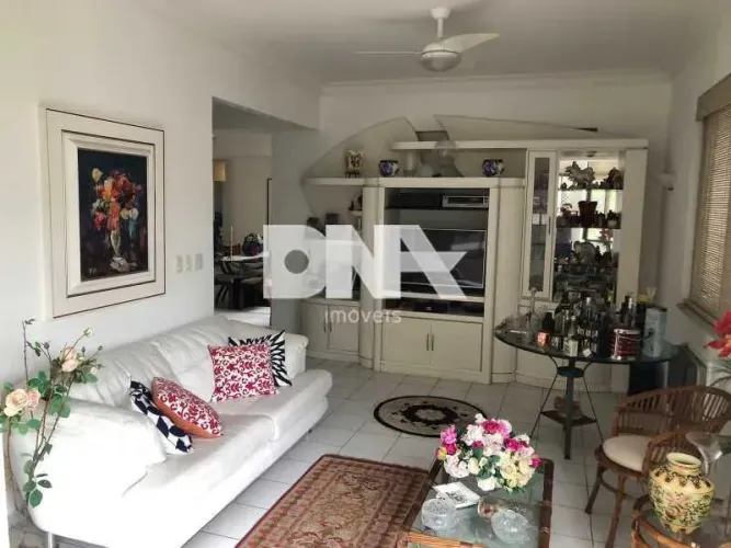 Apartamento - Padrão / Residencial / Lagoa