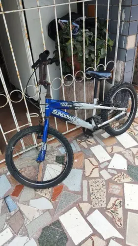 Bicicleta aro 20 Precisa de reforma