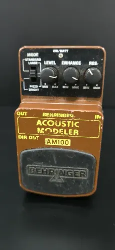 Pedal Behringer AM100 Acoustic Modeler (aceito trocas)