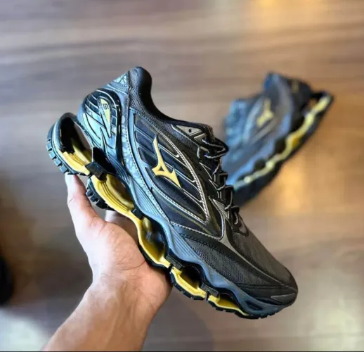 Tênis Mizuno Wave Prophecy 6 dourado 