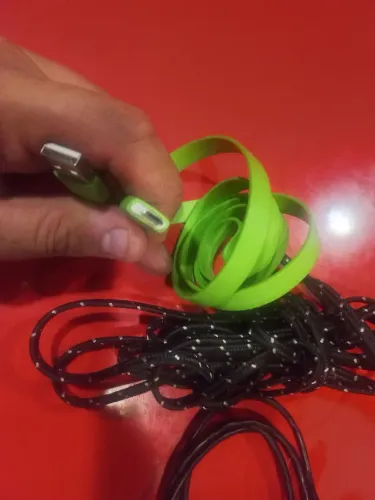 Cabo para carregador de celular