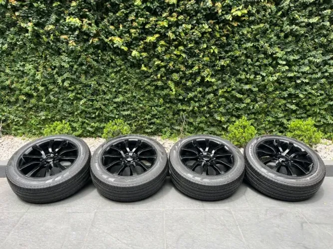 JOGO DE RODAS ORIGINAIS ARO 20 RANGE ROVER SPORT COM PNEUS