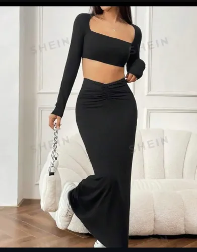 Conjunto de Cropped e Saia (novo) 50$